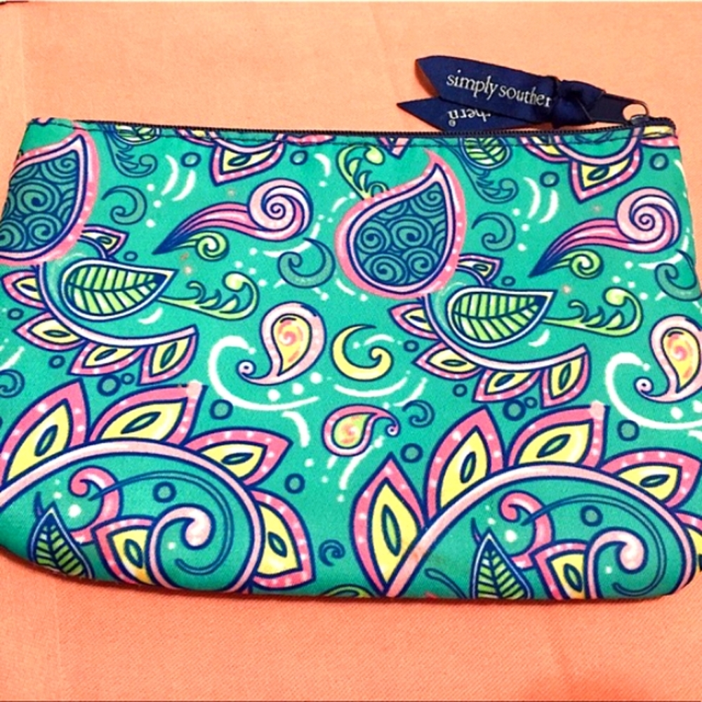 🍑Simply Southern Large Teal Paisley Wristlet🍑 - Picture 2 of 9